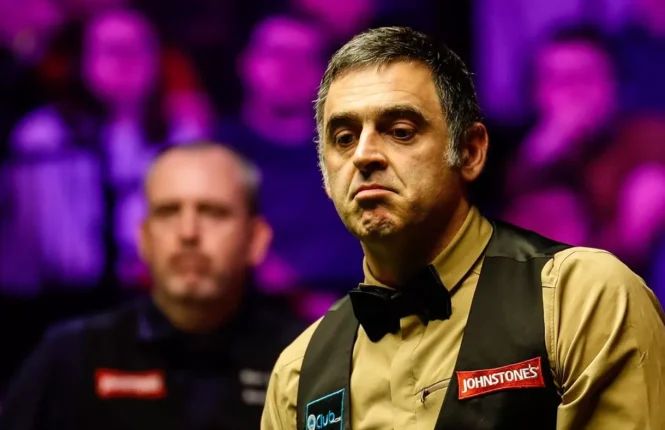Mark Williams and Ronnie O'Sullivan at the 2024 Tour Championship final